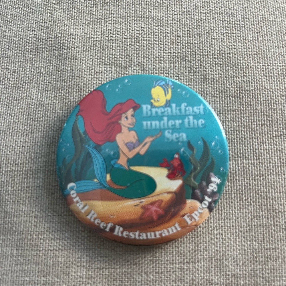 Disney Coral Reef Restaurant 94’ Button